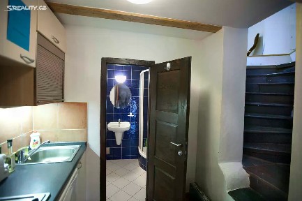 Pronájem bytu 1+kk 37 m² Karoliny Světlé, Praha