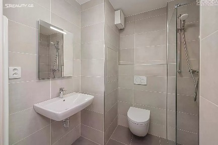 Pronájem bytu 1+kk 25 m² Pražská třída, Hradec Králové - Kukleny