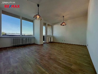Pronájem bytu 3+1 74 m² Pod Strání, Hradec Králové - Třebeš