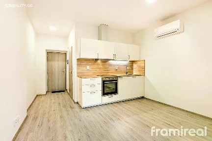 Pronájem bytu 1+kk 20 m² Hlinky, Brno - Pisárky