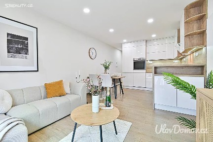 Prodej bytu 3+kk 85 m² Přespolní, Praha - Záběhlice