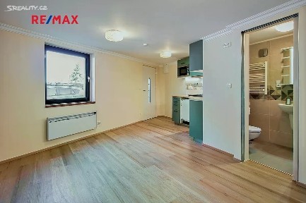 Pronájem bytu 1+kk 42 m² Lomená, Horoměřice