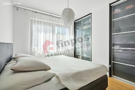 Pronájem bytu 3+kk 80 m² K Beranovu, Praha - Dolní Chabry