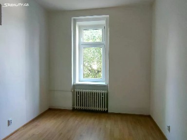 Pronájem bytu 1+1 38 m² Rumunská, Karlovy Vary - Drahovice