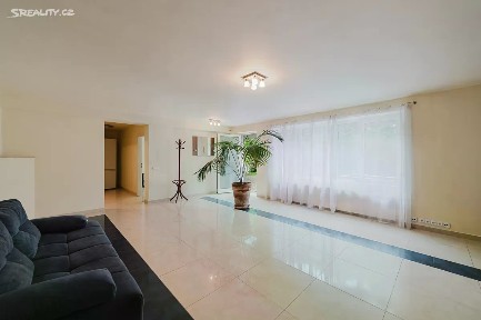 Praha, Praha 9, Kyje, Hajní