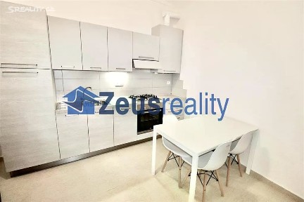 Pronájem bytu 1+1 29 m² Vyšehradská, Praha - Nové Město