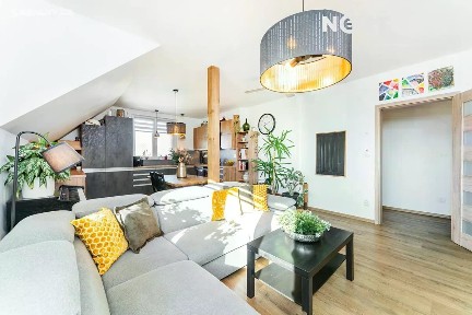 Prodej bytu 4+kk 96 m² Jižní, Větrušice