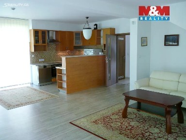 Pronájem rodinného domu 200 m², pozemek 977 m² Praha - Cholupice