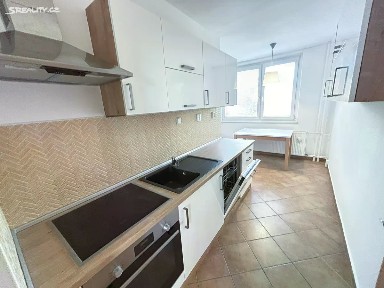 Prodej bytu 3+1 72 m² Na Loučkách, Kuřim