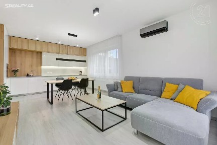 Pronájem bytu 3+kk 75 m² Saarinenova, Praha - Hloubětín