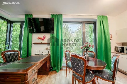 Pronájem bytu 1+kk 42 m² K Sídlišti, Praha
