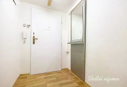 Pronájem bytu 2+kk 56 m² Žerotínova, Praha - Žižkov