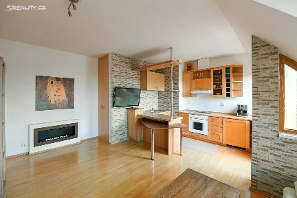 Prodej bytu 2+kk 50 m² Na okraji, Praha - Praha 6
