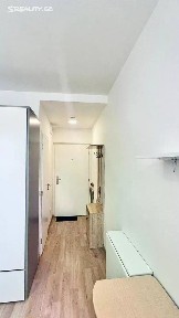 Pronájem bytu 1+kk 16 m² Peroutkova, Praha - Jinonice