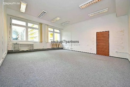 Pronájem kanceláře 36 m² Ohradní, Praha - Michle