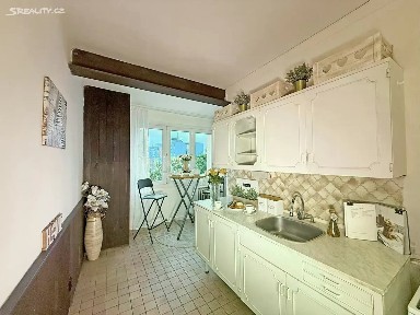 Prodej bytu 3+1 69 m² Na Dlouhých, Plzeň - Doubravka