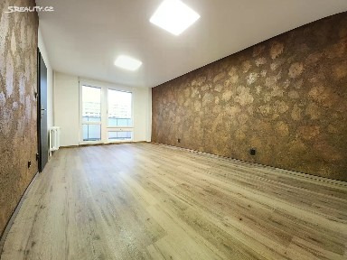 Hradec Králové, Nový Hradec Králové, třída Edvarda Beneše, 76