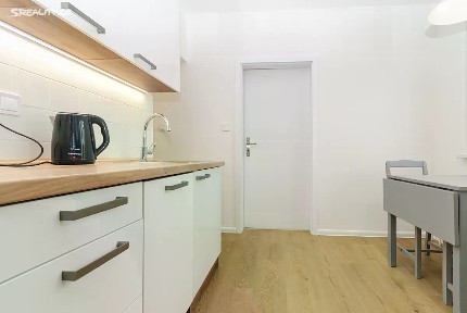 Pronájem bytu 3+1 78 m² Voskovcova, Praha - Hlubočepy