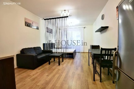 Pronájem bytu 1+kk 33 m² Hlučkova, Praha - Letňany