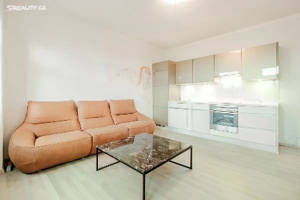 Pronájem bytu 2+kk 50 m² Strojnická, Praha - Holešovice