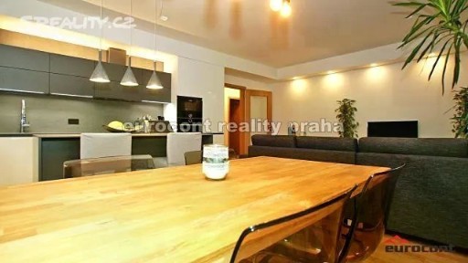 Pronájem bytu 3+kk 91 m² Dělnická, Praha - Holešovice