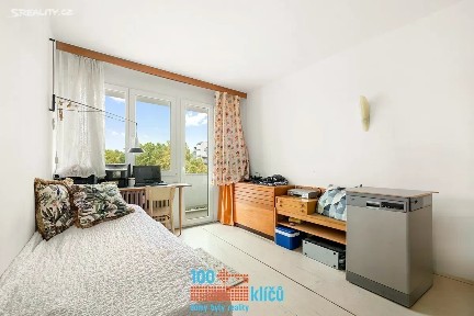 Pardubice, Polabiny, Kosmonautů