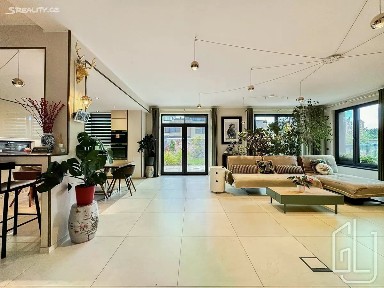 Prodej rodinného domu 260 m², pozemek 620 m² Hubáčkova, Praha - Černý Most