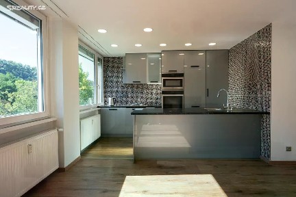 Prodej bytu 3+kk 70 m² Molákova, Praha - Karlín