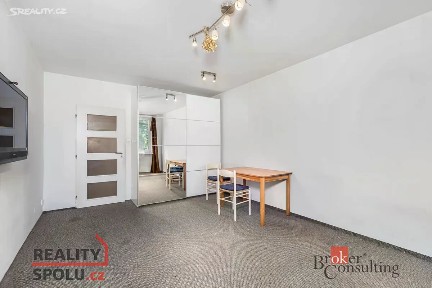 Prodej bytu 2+1 53 m² K otočce, Praha - Modřany