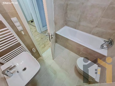 Pronájem bytu 2+kk 46 m² Jurkovičova, Praha - Háje