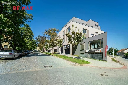 Pronájem bytu 1+kk 53 m² 5. května, Kolín - Kolín II