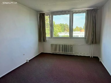 Pronájem bytu 1+kk 25 m² Halasovo náměstí, Brno - Lesná