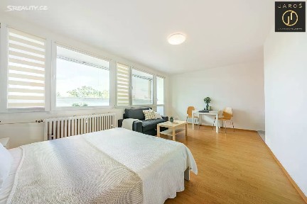 Prodej bytu 1+kk 33 m² Lovosická, Praha - Prosek