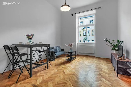 Prodej bytu 5+kk 147 m² Prvního pluku, Praha - Karlín