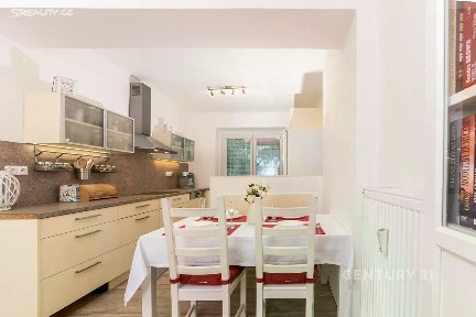 Praha, Praha 8, Kobylisy, Vršní, 31