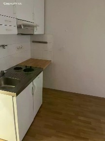 Pronájem bytu 1+kk 24 m² V předpolí, Praha - Strašnice