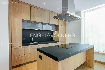 Pronájem bytu 2+kk 70 m² Valčíkova, Praha - Libeň