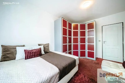 Pronájem bytu pokoje 18 m² Hviezdoslavova, Praha - Háje