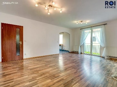 Prodej bytu 2+1 66 m² Luční, Nupaky