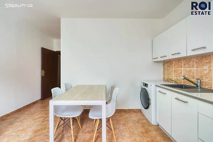 Prodej bytu 2+1 50 m² U Školky, Nupaky