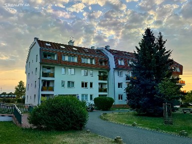 Prodej bytu 6 pokojů a více 168 m² K Horoměřicům, Praha - Suchdol