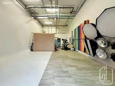 Prodej obchodního prostoru 76 m² Počernická, Praha - Malešice