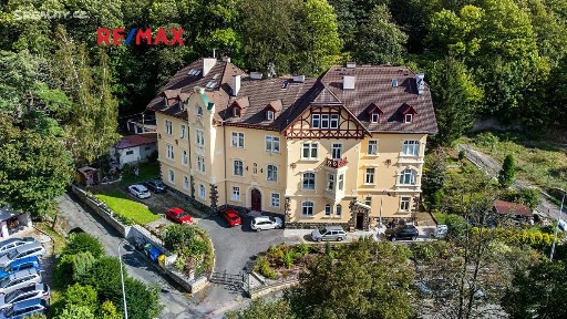 Pronájem bytu 6 pokojů a více 144 m² Na Vyhlídce, Karlovy Vary