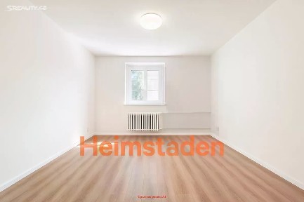 Ostrava, Ostrava-město, Poruba, náměstí Jana Nerudy, 1