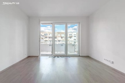 Praha, Praha 10, Horní Měcholupy, Mantovská, 4