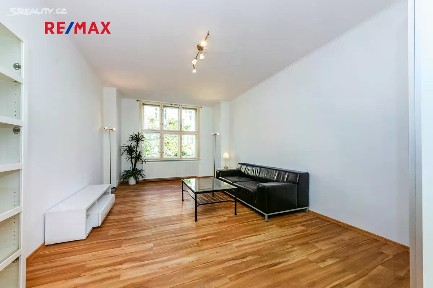 Pronájem bytu 3+kk 95 m² Národní obrany, Praha - Bubeneč