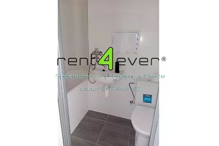 Pronájem bytu 1+kk 23 m² Kyselova, Praha - Kobylisy