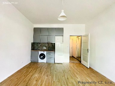 Pronájem bytu 1+kk 30 m² Kladenská, Praha - Vokovice