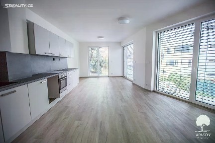 Pronájem bytu 5+kk 138 m² Miranova, Praha - Hostivař