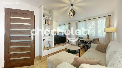 Pardubice, Polabiny, Kosmonautů